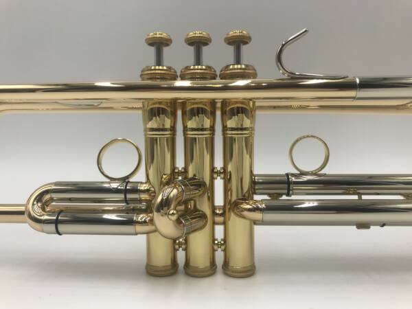 Detailaufnahme eines Blechblasinstruments von Kühnl & Hoyer